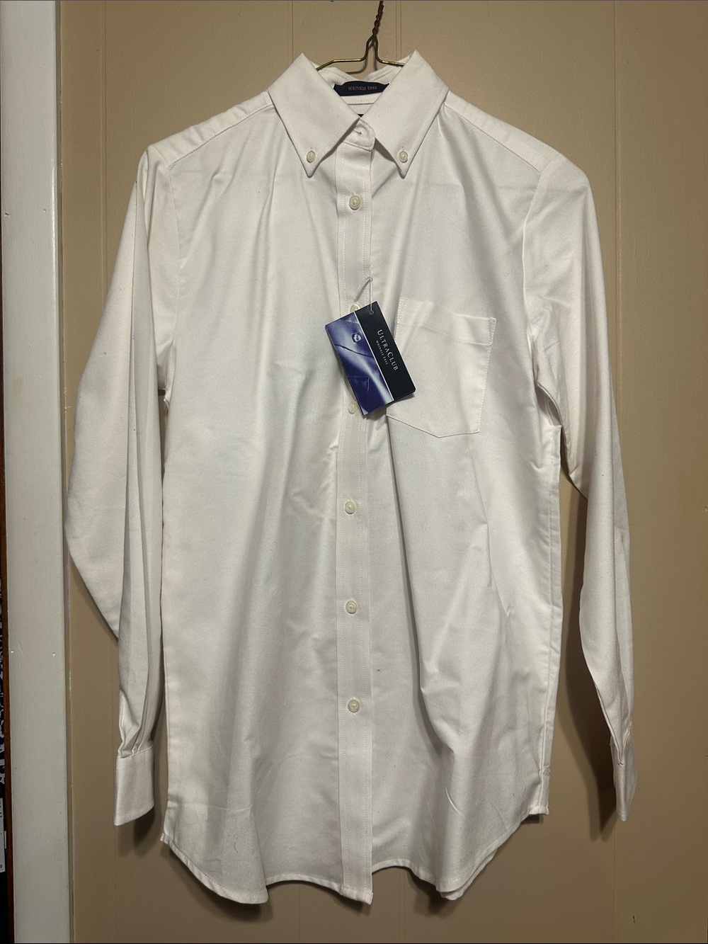 Ultra Club Wrinkle Free - women’s white button down - size XS - NEW WITH TAGS